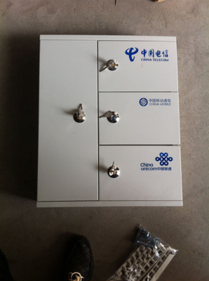 入墙式三网合一光缆分纤箱 网络工程中的高效枢纽